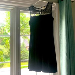 Cute black dress with no sleeves